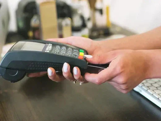 Credit card payment rejected error screen, explaining reasons why orders fail due to card issues or limitations.