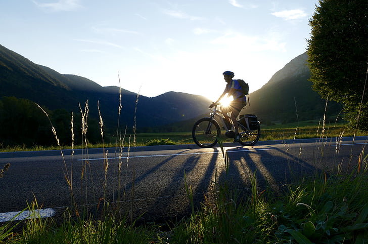 Key factors for choosing electric bikes in Europe, ensuring quality and safety in city travel.